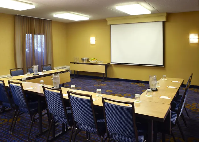 Courtyard By Marriott Chicago / Gurnee Hotel