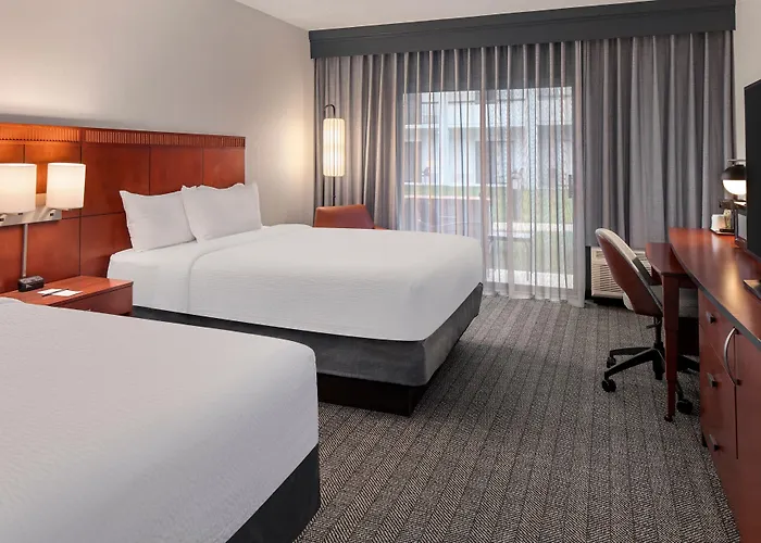 Courtyard By Marriott Chicago / Gurnee 3*