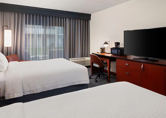 Courtyard By Marriott Chicago / Gurnee 3*