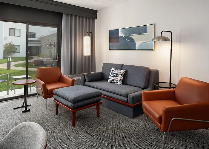 Courtyard By Marriott Chicago / Gurnee 3*