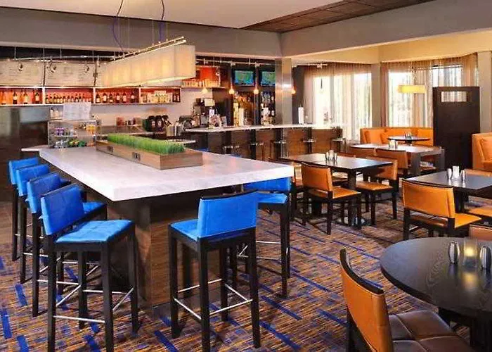 Hotel Courtyard By Marriott Chicago / Gurnee 3*