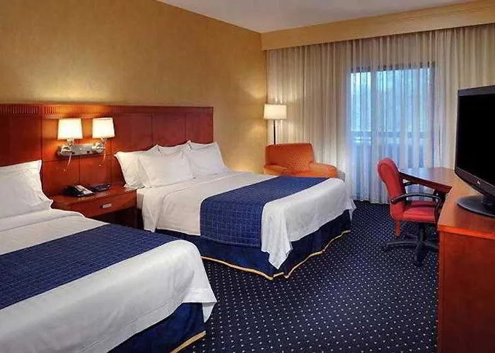Hotel Courtyard By Marriott Chicago / Gurnee 3*